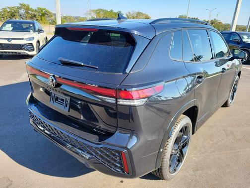 2025 Volkswagen Tiguan 2.0T SE R-Line Black