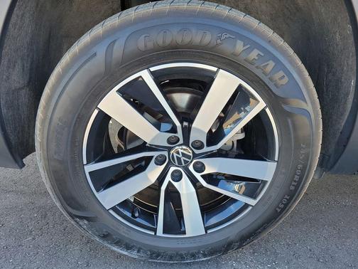 2023 Volkswagen Atlas 2.0T SE