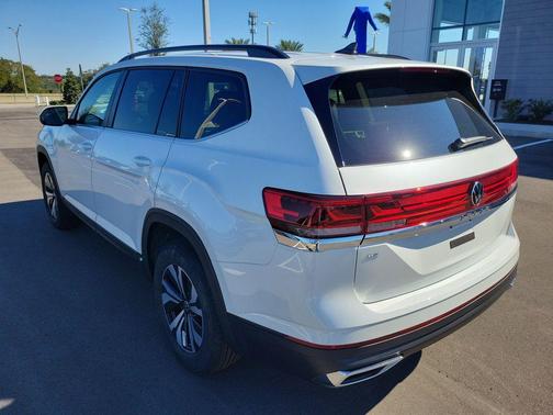 2026 Volkswagen Atlas 2.0T SE