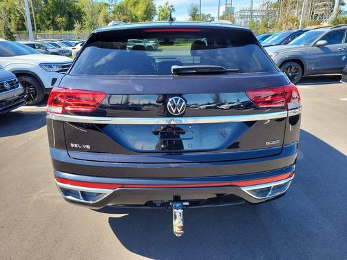 2022 Volkswagen Atlas Cross Sport 3.6L V6 SEL Premium R-Line