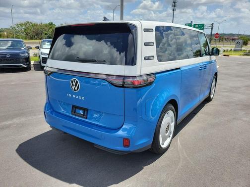Cabana Blue Metallic - Candy White 2025 Volkswagen ID. Buzz 1st Edition