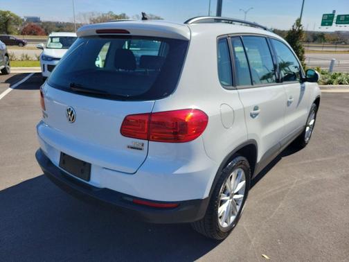 2018 Volkswagen Tiguan Limited 2.0T