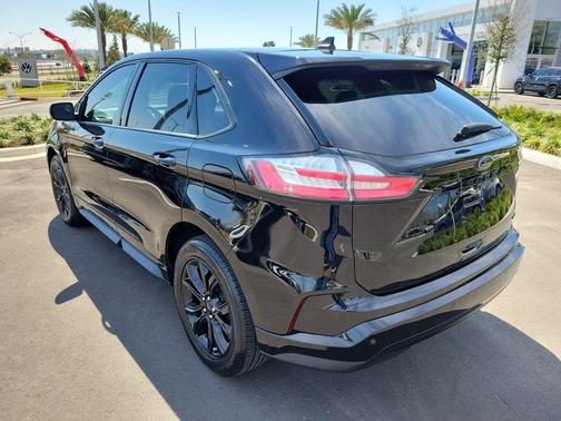 2023 Ford Edge SE