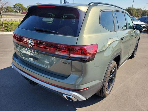 2026 Volkswagen Atlas 2.0T Peak Edition