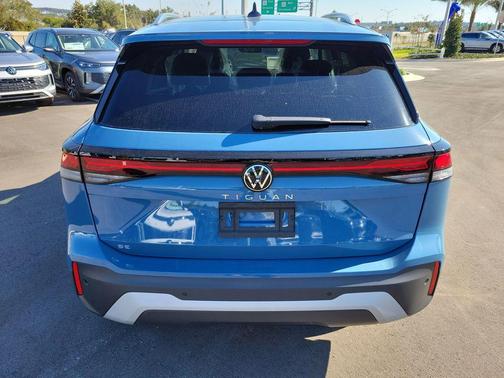2025 Volkswagen Tiguan 2.0T SE