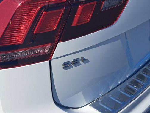 2022 Volkswagen Tiguan 2.0T SEL R-Line