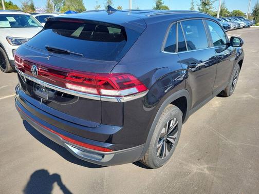 2026 Volkswagen Atlas Cross Sport 2.0T SE