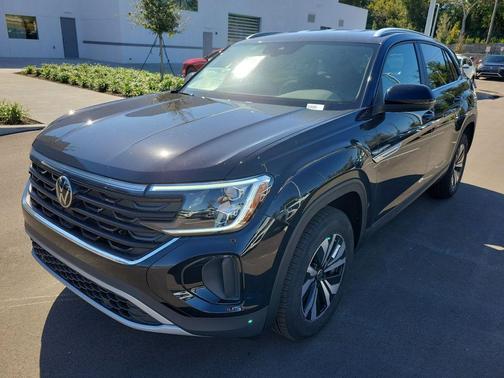 2026 Volkswagen Atlas Cross Sport 2.0T SE