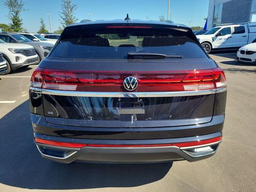 2026 Volkswagen Atlas Cross Sport 2.0T SE