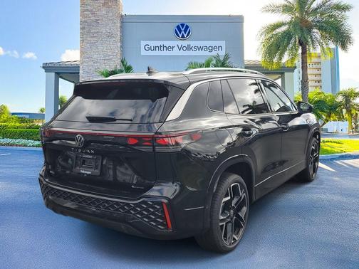 2025 Volkswagen Tiguan 2.0T SEL R-Line