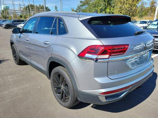 2022 Volkswagen Atlas Cross Sport 3.6L V6 SE w/Technology