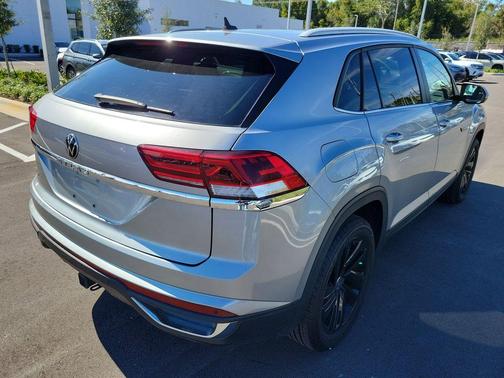 2022 Volkswagen Atlas Cross Sport 3.6L V6 SE w/Technology