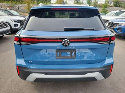 2025 Volkswagen Tiguan 2.0T SE