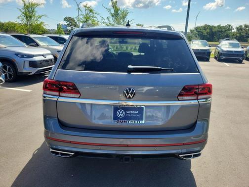 Platinum Gray Metallic 2021 Volkswagen Atlas 3.6 V6 SE w/ Technology R-Line