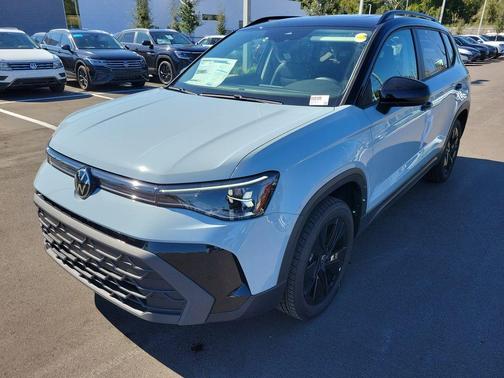 2025 Volkswagen Taos 1.5T SE Black