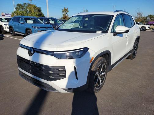 2025 Volkswagen Tiguan 2.0T SE