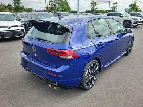 Lapiz Blue Metallic 2026 Volkswagen Golf R 2.0T