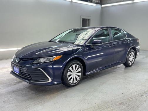 2022 Toyota Camry LE
