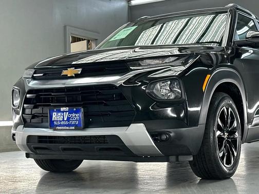 BLACK 2023 Chevrolet Trailblazer LT