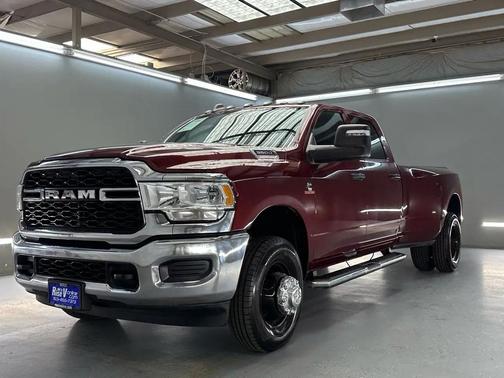 2024 RAM 3500 Tradesman Crew Cab 4WD DRW