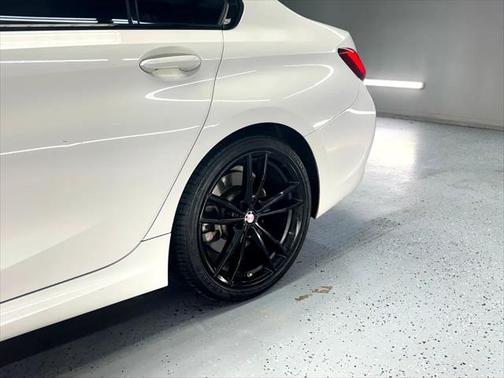 2021 BMW 330 330i