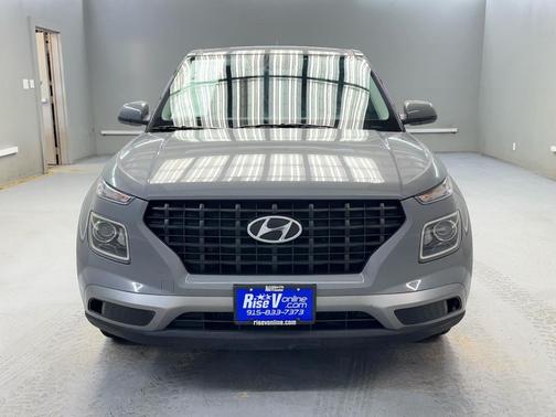 2023 Hyundai VENUE SE