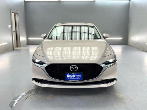2023 Mazda Mazda3 FWD w/Preferred Package