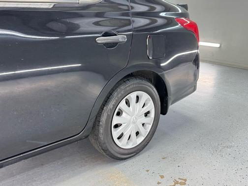 2019 Nissan Versa 1.6 S+