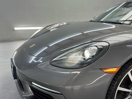 2019 Porsche 718 Boxster Base 2D Roadster