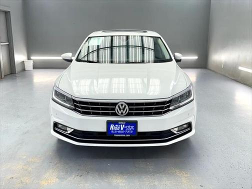 2018 Volkswagen Passat 3.6L SEL Premium