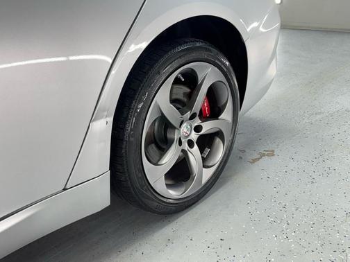 2018 Alfa Romeo Giulia Base