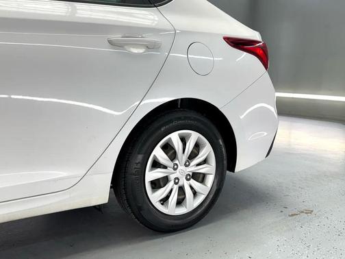 2021 Hyundai Accent SE 4-Door 6A