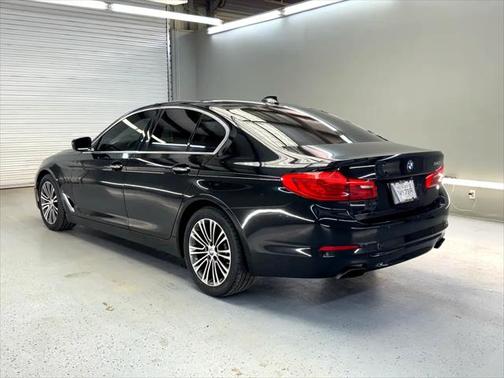 2017 BMW 540 540i