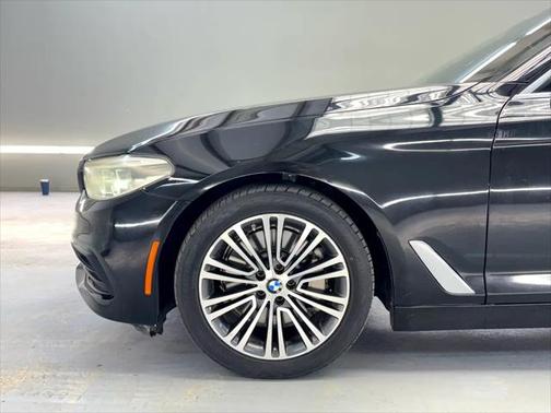 2017 BMW 540 540i