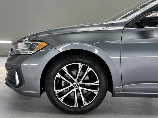 GRAY 2024 Volkswagen Jetta 1.4T S