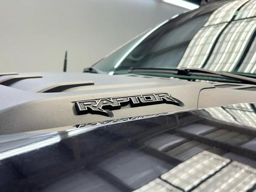2023 Ford F-150 Raptor SuperCrew 4WD