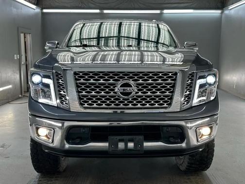 2018 Nissan Titan PRO-4X