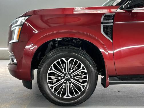2025 Nissan Armada Platinum