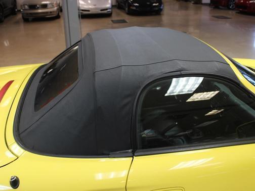 2004 Toyota MR2 Base (M5)