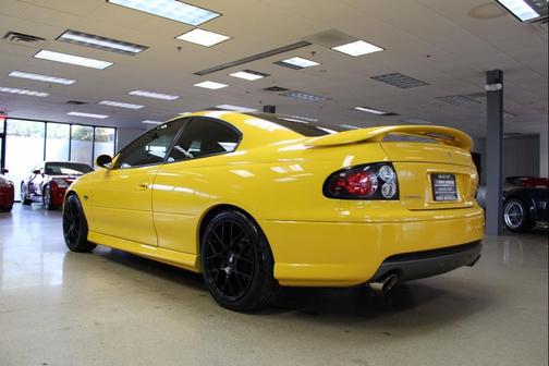 2005 Pontiac GTO Coupe