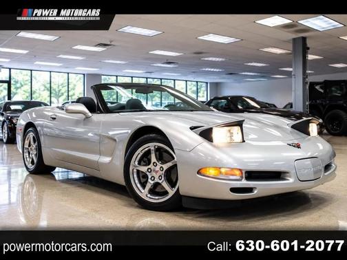 Machine Silver Metallic 2004 Chevrolet Corvette Base