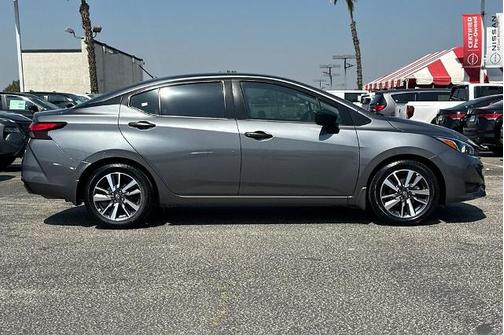 Gun Metallic 2024 Nissan Versa 1.6 S