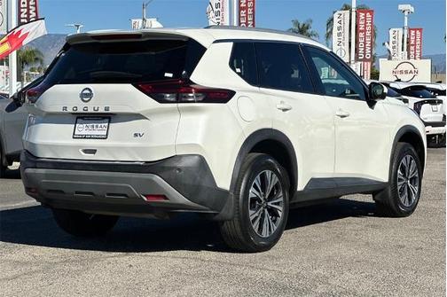 2021 Nissan Rogue SV