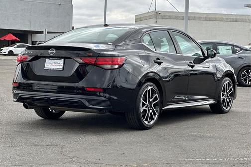 2025 Nissan Sentra SR