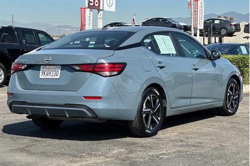 2024 Nissan Sentra SV