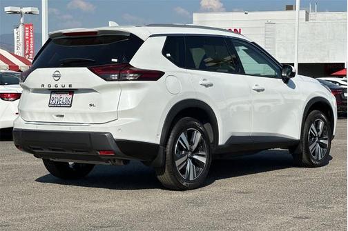 2025 Nissan Rogue SL