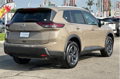 2025 Nissan Rogue SV