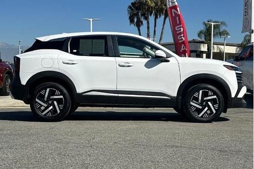 Fresh Powder 2025 Nissan Kicks SV