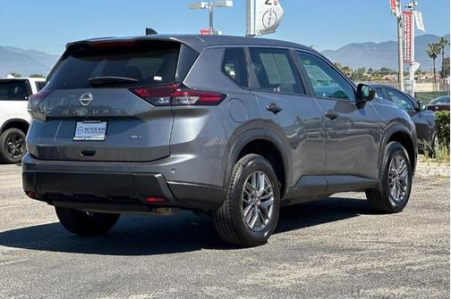 Gun Metallic 2024 Nissan Rogue S