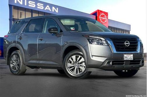 2024 Nissan Pathfinder S